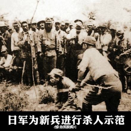 日本签署投降书画面揭秘历史瞬间，日本签署投降书的震撼画面